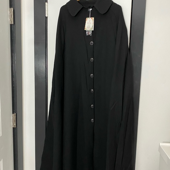 Below knee black cloak - Picture 1 of 10